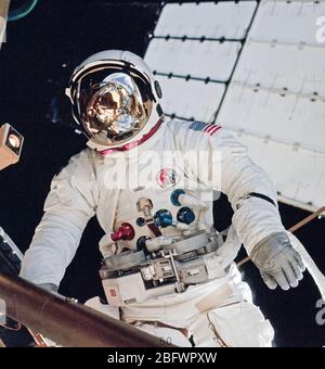 (6 août 1973) --- L'astronaute Jack R. Lousma, Skylab 3, pilote participe à la 6 août 1973, l'activité extravéhiculaire (EVA) Banque D'Images