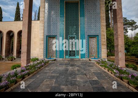 La tombe de Saadi, connue sous le nom de Saadie (Perse: سعدیه‎), est une tombe et un mausolée dédiés au poète persan Saadi dans la ville iranienne de Shiraz. Banque D'Images