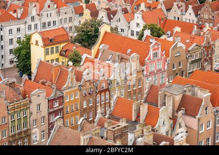 Vue de dessus de la vieille ville de Gdansk avec toits de tuiles rouges de la vieille ville de Gdansk Banque D'Images