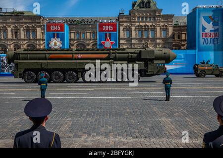 Le 9 mai 2015, à la fin de la seconde Guerre mondiale, Moscou célèbre un grand défilé militaire avec 16 000 soldats et un vaste programme sur la place Rouge. | utilisation dans le monde entier Banque D'Images