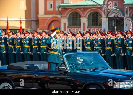 Le 9 mai 2015, à la fin de la seconde Guerre mondiale, Moscou célèbre un grand défilé militaire avec 16 000 soldats et un vaste programme sur la place Rouge. | utilisation dans le monde entier Banque D'Images