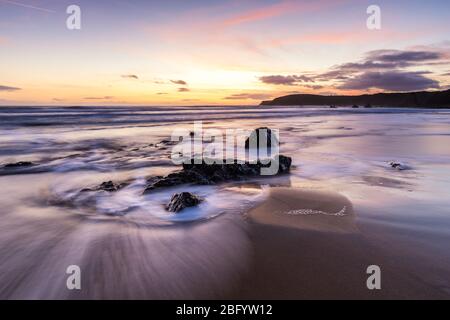 Coucher de soleil à Carmonivan Beach Wexford Ireland Banque D'Images