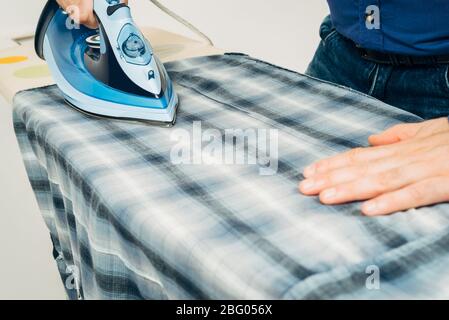 un maillot de repassage pour homme. Banque D'Images