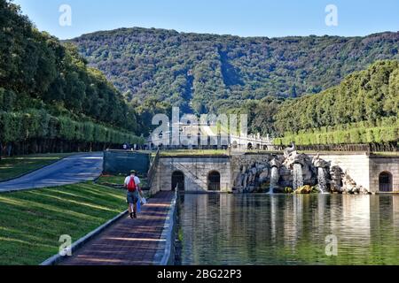 Les jardins du Palais Royal de Caserta, Italie Banque D'Images