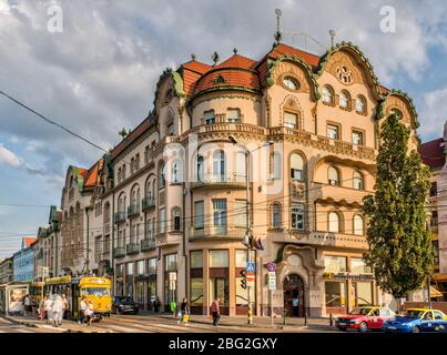 Palatal Vulturul Negru (Palais Black Eagle), 1908, Art nouveau, à Strada Independantei et Piata Unirii (place de l'Union) à Oradea, Crisana, Roumanie Banque D'Images