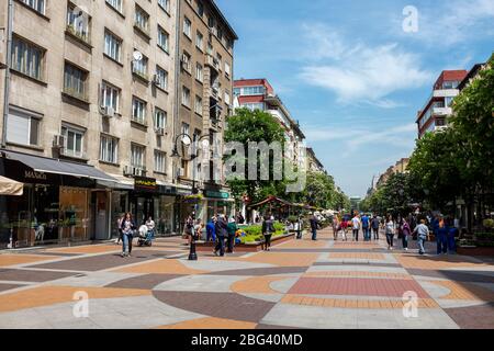 Boulevard Vitosha, la principale rue commerçante de Sofia, Bulgarie Banque D'Images