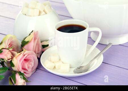 Tasse de café, sur fond en bois couleur Banque D'Images