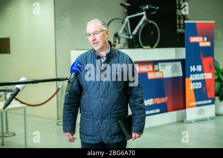 Utrecht, Pays-Bas. 20 avril 2020. UTRECHT, 20-04-2020, Commission de sécurité sur les mesures corona dans les 25 Veiligheidsregio à la Provinciehuis Utrecht. Burgemeester Rotterdam Ahmed Aboutaleb crédit: Pro Shots/Alamy Live News Banque D'Images