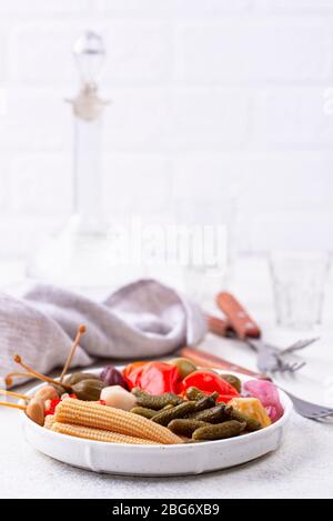 Assortiment de légumes marinés ou marinés. Banque D'Images