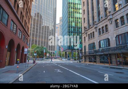 Le centre-ville de San Francisco est pratiquement vide pendant le verrouillage de la ville pour COVID-19, avril 2020, Californie, États-Unis. Banque D'Images