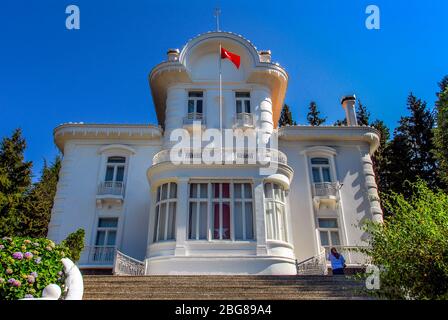 Trabzon, Turquie, 26 juin 2008 : Pavillon Ataturk. Il a été construit en 1890 par Kapagiannidis. Banque D'Images