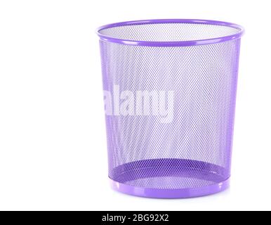 Panier vide pour les papiers, isolé sur blanc Banque D'Images