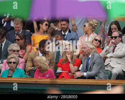 Londres, États-Unis d'Amérique. 11 juillet 2019. LONDRES, ANGLETERRE - 11 JUILLET : David Beckham, Holly Branson, Richard Branson assiste à la dix journée des championnats de tennis de Wimbledon à tous les clubs de tennis de pelouse et de Croquet d'Angleterre le 11 juillet 2019 à Londres, Angleterre personnes : David Beckham, Holly Branson, Richard Branson crédit tempêtes: Media Group/Alay Live News Banque D'Images