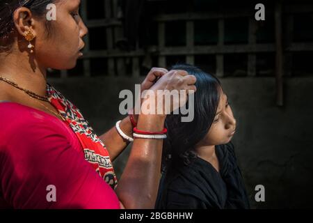 Village enfants à Khulna, Bangladesh. Banque D'Images