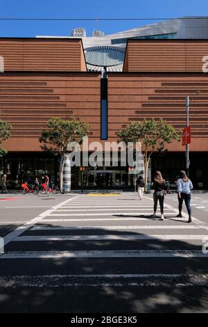 Musée d'Art moderne SFMOMA auf der 3ème rue, San Francisco, Kalifornien, Etats-Unis Banque D'Images