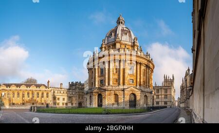 Radcliffe Square Oxford (Radcliffe Camera, Bodleian Library, Brasenose College), vide et silencieux pendant le verrouillage de Coronavirus / Covid-19 Banque D'Images