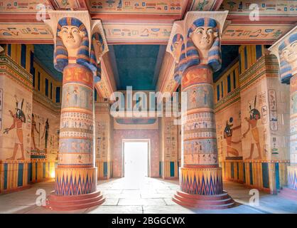 Ouarzazate, Maroc - 18 mars 2020: Salle du trône utilisée comme ensemble du film Cleopatra dans les studios du cinéma Atlas Banque D'Images