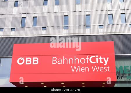 Vienne, Autriche. La gare Westbahnhof (gare de l'ouest) de Vienne constitue le point de départ de la gare ferroviaire de l'ouest en tant que gare Banque D'Images