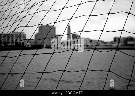 Silhouette d'un filet de volley Banque D'Images