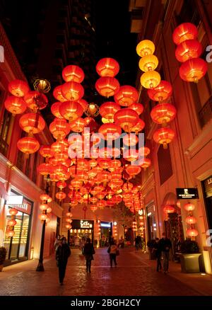 Hong Kong, Chine : 21 février 2020. Lanternes pour le nouvel an chinois décorent Lee Tung Avenue dans WAN Chai Jayne Russell/Alay stock image Banque D'Images