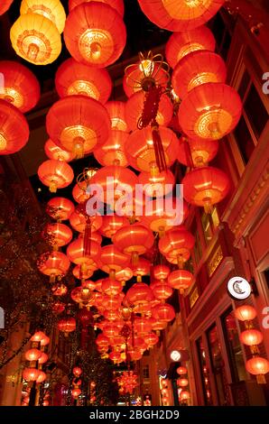 Hong Kong, Chine : 21 février 2020. Lanternes pour le nouvel an chinois décorent Lee Tung Avenue dans WAN Chai Jayne Russell/Alay stock image Banque D'Images