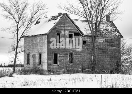 Ferme abandonnée dans la partie orientale de la péninsule supérieure, Michigan, États-Unis [pas de mainlevée de propriété; disponible pour licence éditoriale seulement] Banque D'Images