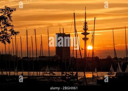 Coucher de soleil sur l'Alster extérieur à Hambourg Banque D'Images