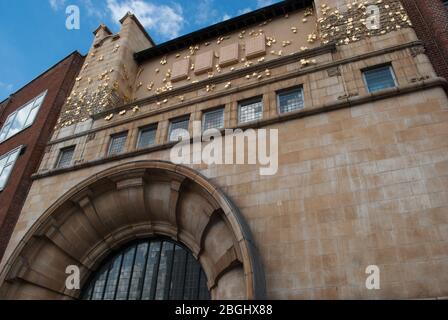 Façade en pierre 1900 Architecture Whitechapel Gallery, 77–82 Whitechapel High Street, Londres E1 7QX par Charles Harrison Townsend Banque D'Images