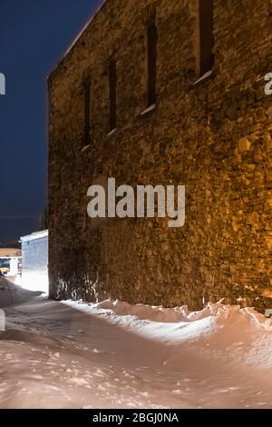 Allée du centre-ville pendant une nuit d'hiver à Sault Ste. Marie dans la péninsule supérieure du Michigan, États-Unis [pas de mainlevée de propriété; disponible pour licence éditoriale o Banque D'Images