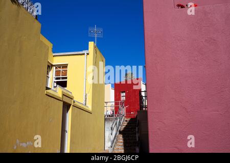 Maisons colorées dans la région de Bo-Kaap, le Cap, Afrique du Sud Banque D'Images