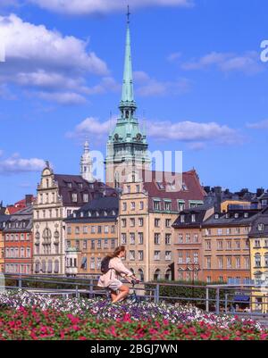 Vue sur l'église Tyska Kyrkan de la place Kornhamnstorg, Gamla Stan (vieille ville), Stadsholmen, Stockholm, Royaume de Suède Banque D'Images