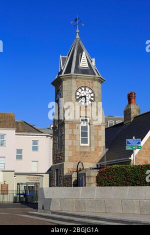 Tour de l'horloge de pont-bascule, Esplanade du Nord, Port Saint-Pierre, Guernesey, îles Anglo-Normandes, Europe Banque D'Images
