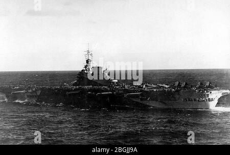 HMS illustrious (87) en cours dans l'océan Indien le 18 mai 1944 (NNAM.1977.031.085.010). Banque D'Images