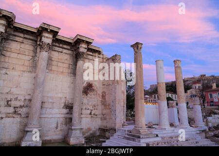 Bibliothèque d'Hadrien, quartier de Monastiraki, Athènes, Attique, Grèce, Europe Banque D'Images