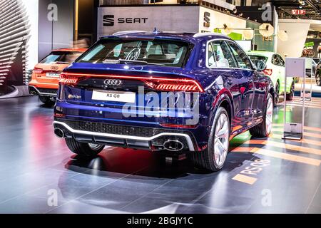 Bruxelles, Belgique, Jan 09, 2020: Toute nouvelle Audi RS au salon de l'automobile de Bruxelles, SUV produite par le constructeur automobile allemand Audi AG Banque D'Images