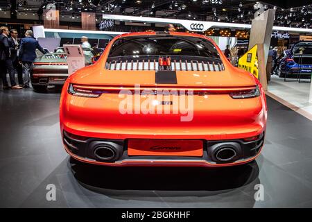 Bruxelles, Belgique, Jan 2020 Porsche 911 Carrera, huitième génération au salon de l'automobile de Bruxelles, série 992 voiture supersport construite par Porsche Banque D'Images