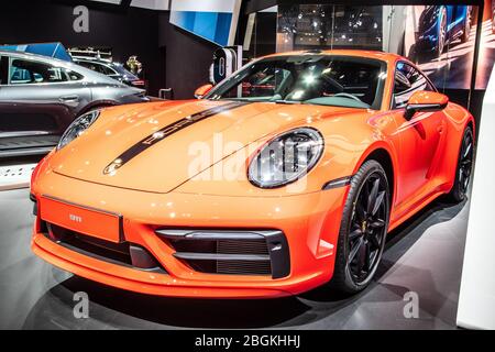 Bruxelles, Belgique, Jan 2020 Porsche 911 Carrera, huitième génération au salon de l'automobile de Bruxelles, série 992 voiture supersport construite par Porsche Banque D'Images