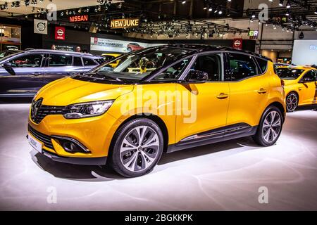 Bruxelles, Belgique, Jan 2020 Renault Scenic IV, Brussels Motor Show, quatrième génération, véhicule polyvalent compact (MPV) produit par Renault Banque D'Images