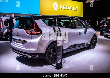 Bruxelles, Belgique, Jan 2020 Renault Scenic IV, Brussels Motor Show, quatrième génération, véhicule polyvalent compact (MPV) produit par Renault Banque D'Images