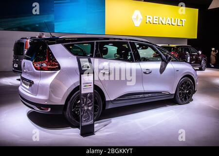 Bruxelles, Belgique, Jan 2020 Renault Scenic IV, Brussels Motor Show, quatrième génération, véhicule polyvalent compact (MPV) produit par Renault Banque D'Images