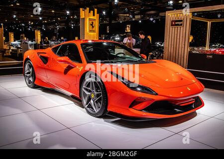 Bruxelles, Belgique, Jan 2020 Ferrari 8 Tributo, Brussels Motor Show, voiture de sport mi-enginée produite par le constructeur italien Ferrari Banque D'Images