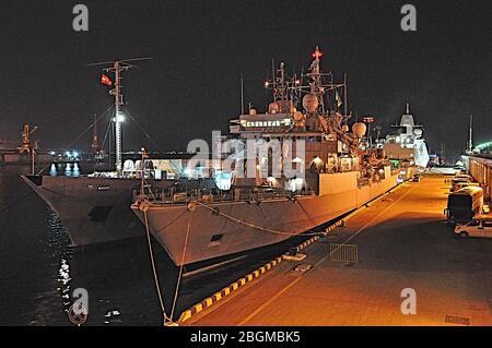 L'escadron de l'OTAN est arrivé au port après des exercices conjoints avec la Marine ukrainienne. Banque D'Images