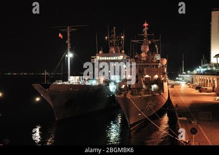 L'escadron de l'OTAN est arrivé au port après des exercices conjoints avec la Marine ukrainienne. Banque D'Images