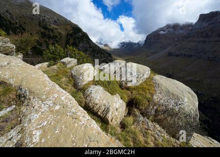 Les pics dans la Vallée de Canfranc, Pyrénées, Espagne. Banque D'Images