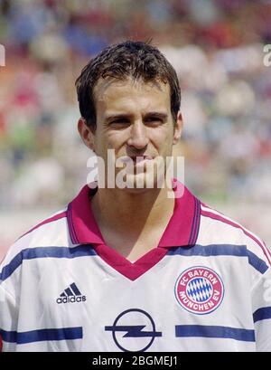 FOOTBALL carte joueur MEHMET SCHOLL équipe FC BAYERN DE MUNICH signée