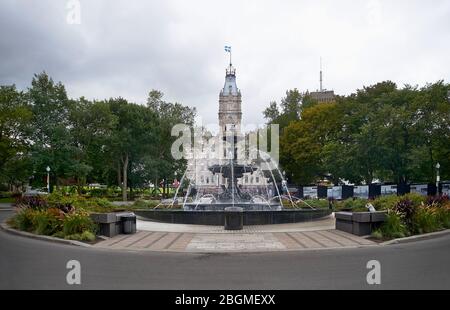 Québec, Canada le 23 septembre 2018 : façade du Parlement du Québec et fontaine Fontaine de Tourny à Québec, Canada. Vieux Québec Banque D'Images