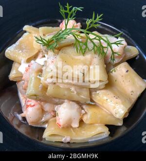 Milan, restaurant virtuel 'cuisine fantôme' avec des plats livrés directement à la maison. Photo : crêpes Banque D'Images