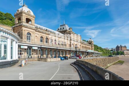 Vue extérieure du Scarborough Spa, un bâtiment victorien servant à des spectacles, des conférences et des événements Banque D'Images