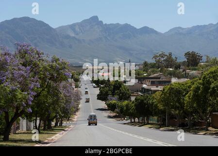 Tulbagh, cap occidental, Afrique du Sud. 2019. Autoroute principale avec vue sur la montagne. Banque D'Images