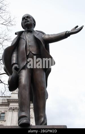 Bronze 2000 David Lloyd George Statue sur la place du Parlement, Londres SW1 par Glynn Williams Banque D'Images